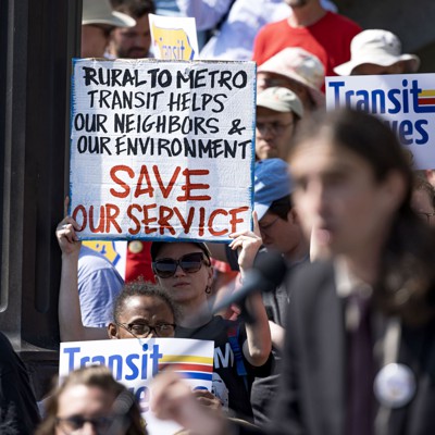 1.5 million fewer people rode Metro in June compared to a year earlier – LAist