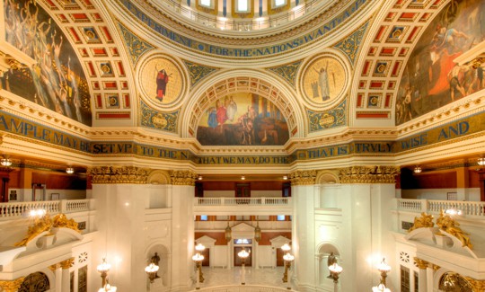 State lawmakers on the House Energy Committee advanced two bills related to data centers on Monday. 